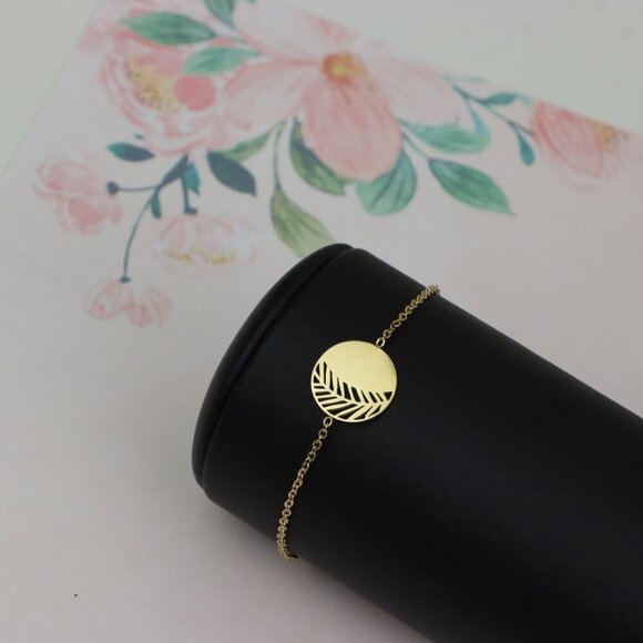 Yellow Gold Bracelet with Leaf Cutout Charm, Adjustable Size, XPBL0623 - Picture 7 of 12